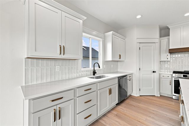3206 SE Bannister Drive, Ankeny, IA 50021