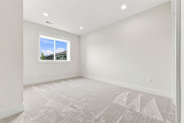 3206 SE Bannister Drive, Ankeny, IA 50021