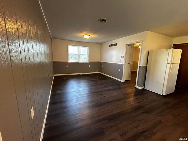 126 AMSLER Street B, Bartonville, IL 61607