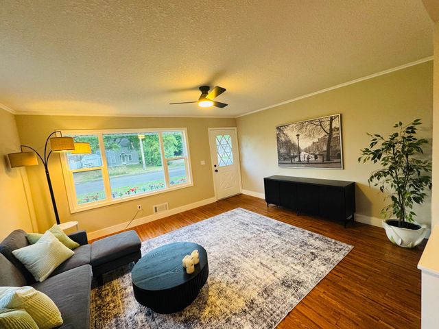 1647 Marsh Avenue, Maple Plain, MN 55359