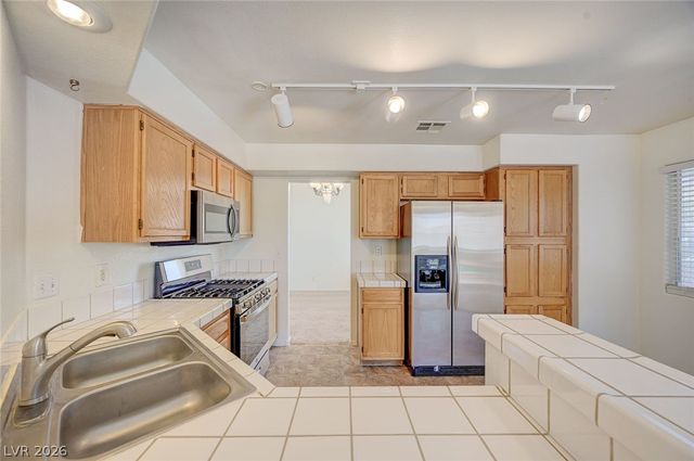 2462 Cavern Cove Way, Las Vegas, NV 89156
