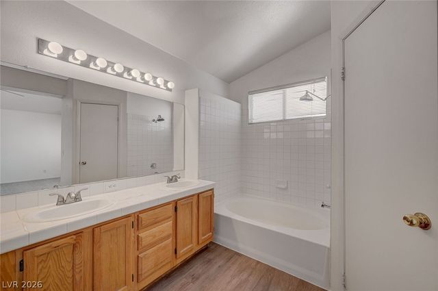 2462 Cavern Cove Way, Las Vegas, NV 89156