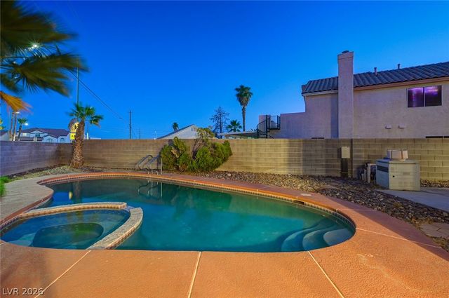 2462 Cavern Cove Way, Las Vegas, NV 89156