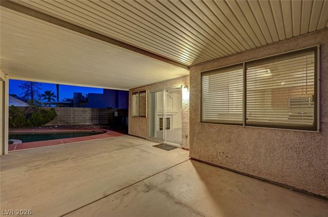 2462 Cavern Cove Way, Las Vegas, NV 89156