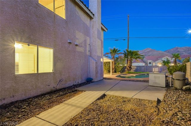 2462 Cavern Cove Way, Las Vegas, NV 89156
