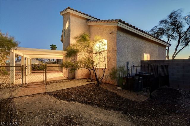 2462 Cavern Cove Way, Las Vegas, NV 89156