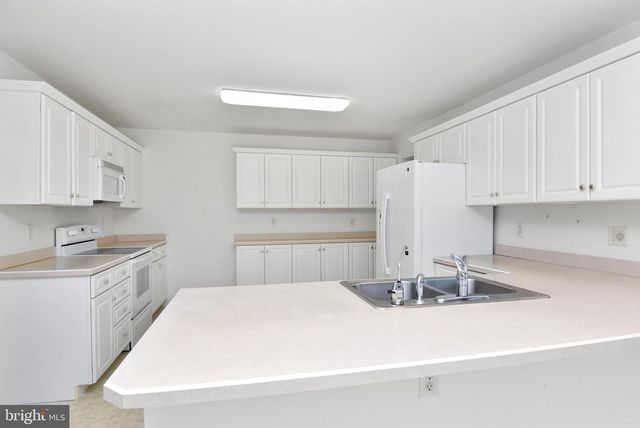 8 AUTUMNWOOD WAY, Lewes, DE 19958