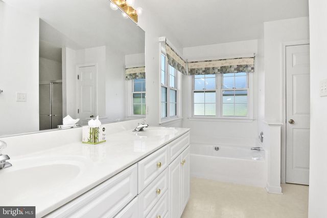 8 AUTUMNWOOD WAY, Lewes, DE 19958