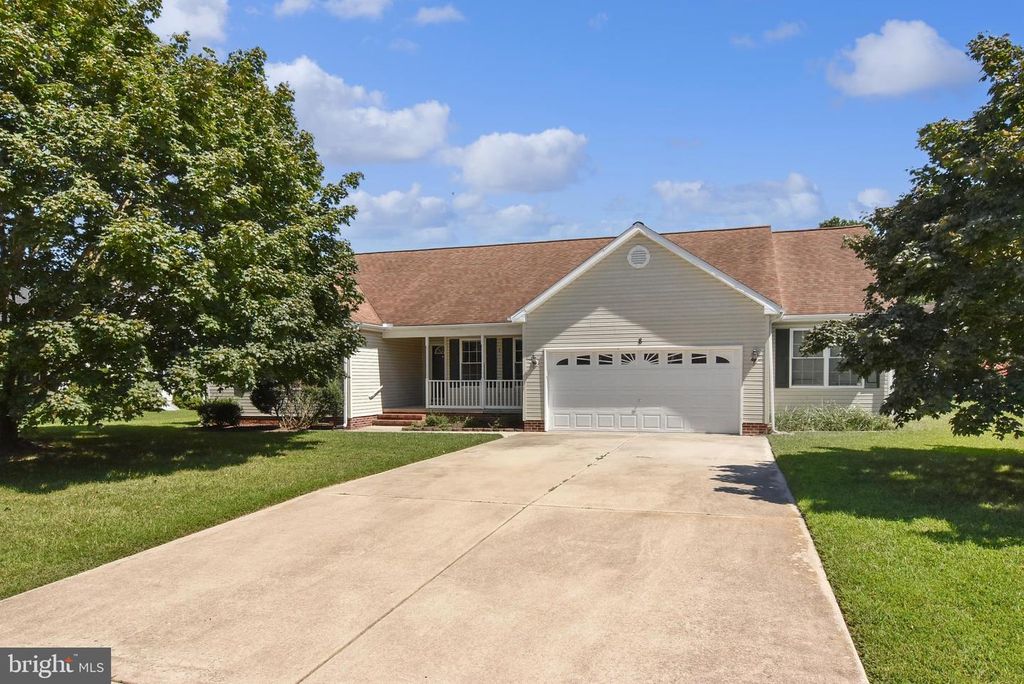 8 AUTUMNWOOD WAY, Lewes, DE 19958