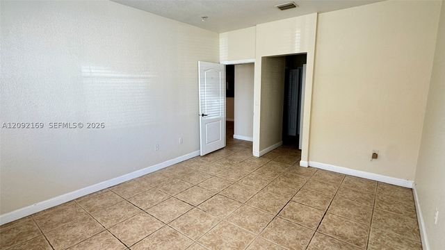 17650 NW 73rd Ave 104-18, Hialeah, FL 33015