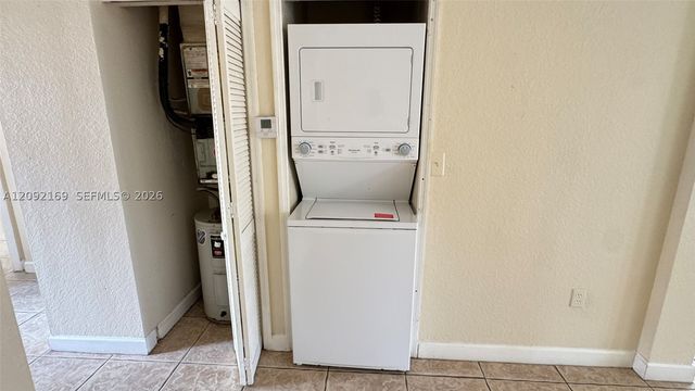 17650 NW 73rd Ave 104-18, Hialeah, FL 33015