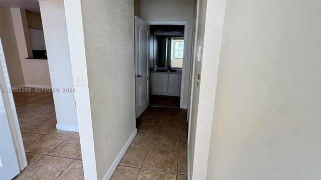 17650 NW 73rd Ave 104-18, Hialeah, FL 33015