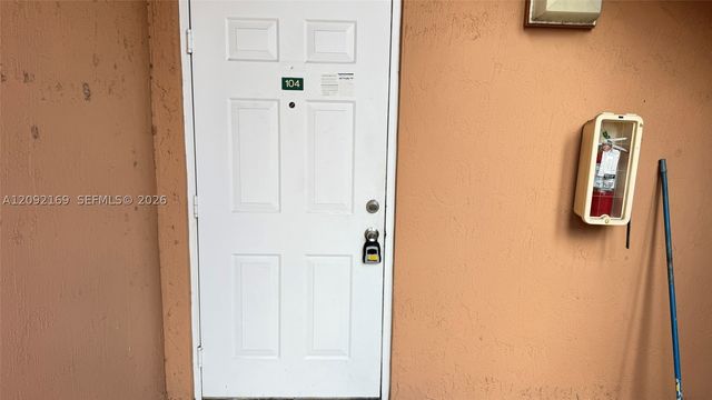 17650 NW 73rd Ave 104-18, Hialeah, FL 33015