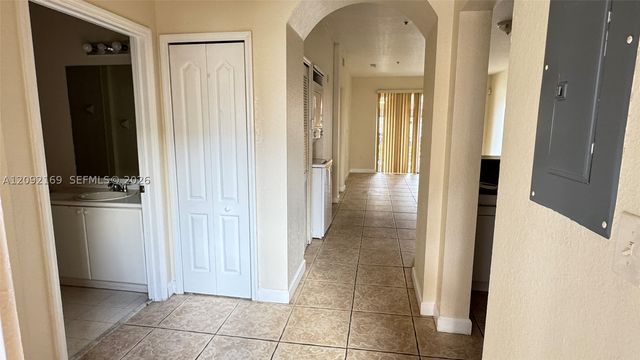 17650 NW 73rd Ave 104-18, Hialeah, FL 33015