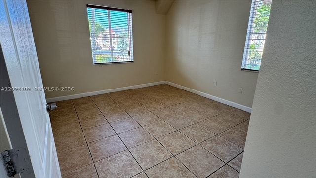 17650 NW 73rd Ave 104-18, Hialeah, FL 33015