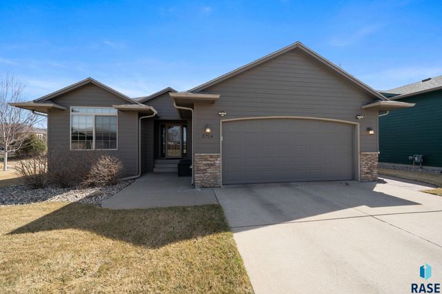 2704 S Grinnell Ave Avenue, Sioux Falls, SD 57106