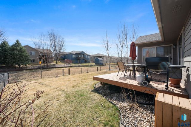 2704 S Grinnell Ave Avenue, Sioux Falls, SD 57106