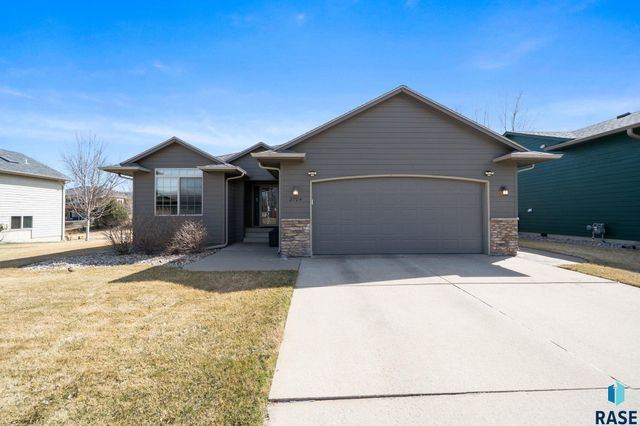 2704 S Grinnell Ave Avenue, Sioux Falls, SD 57106