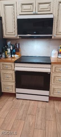 5005 Pinetree CIR, Labelle, FL 33935