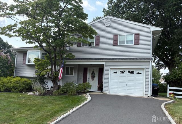 2 Peachwood Court, Milltown, NJ 08850