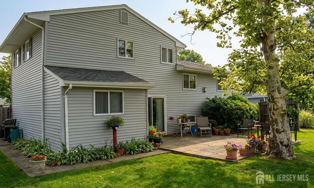 2 Peachwood Court, Milltown, NJ 08850