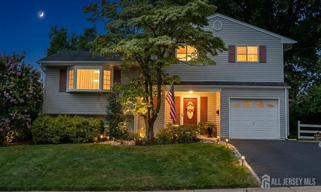 2 Peachwood Court, Milltown, NJ 08850