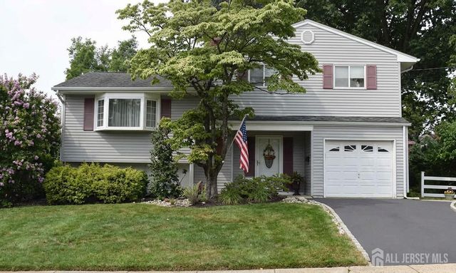 2 Peachwood Court, Milltown, NJ 08850