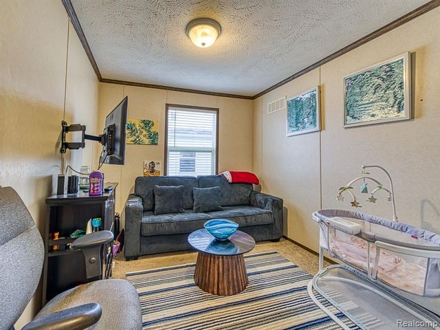 24161 Senate Drive, Flat Rock, MI 48134