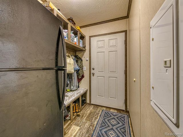 24161 Senate Drive, Flat Rock, MI 48134