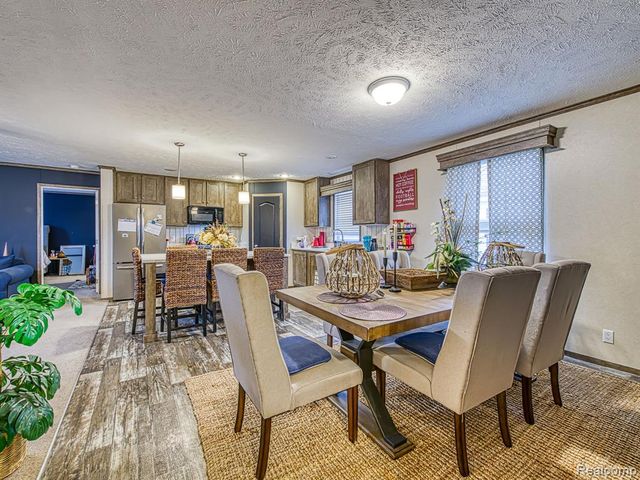 24161 Senate Drive, Flat Rock, MI 48134