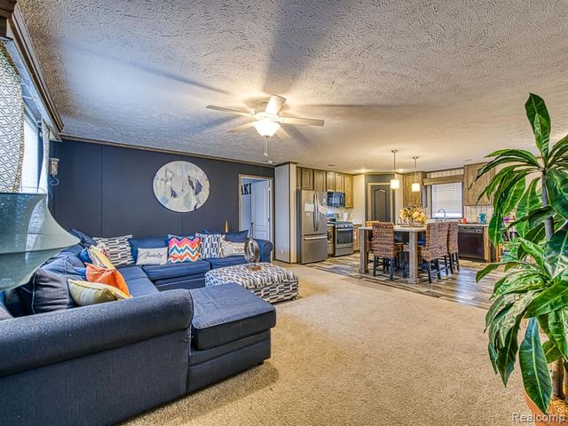 24161 Senate Drive, Flat Rock, MI 48134