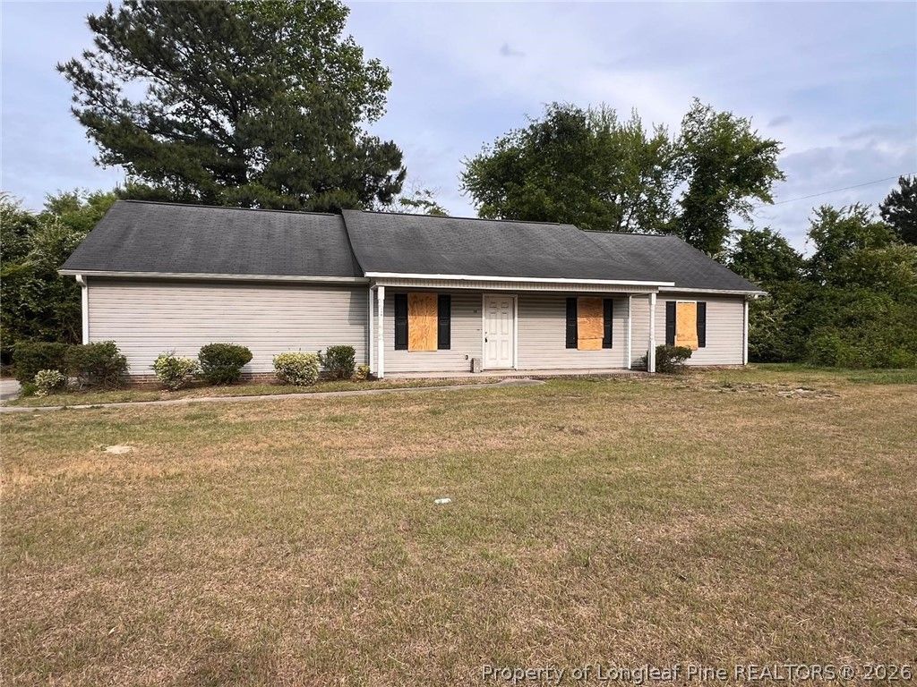 128 Copper Creek Drive, Raeford, NC 28376 — exterior