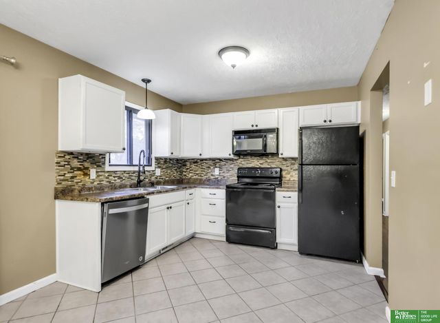 23706 Walnut Circle, Waterloo, NE 68069