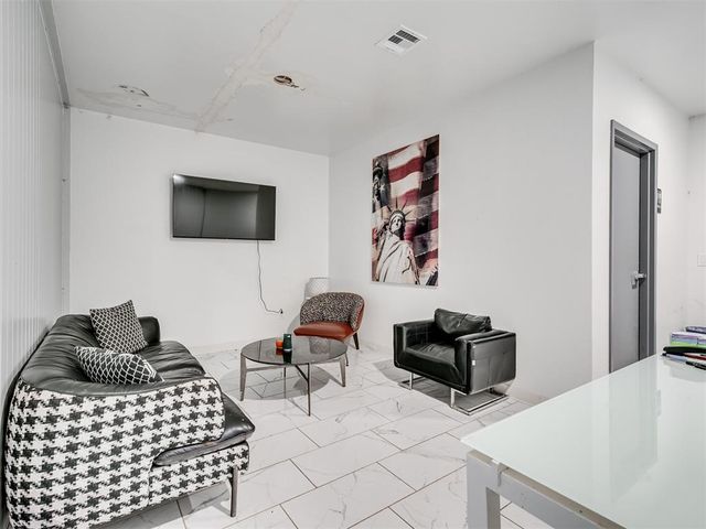 3595 E State Highway 9 Road, Norman, OK 73071