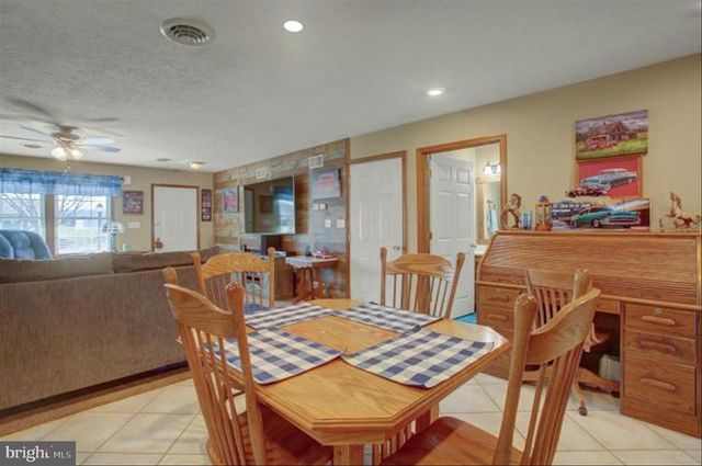 432 KARA WAY, Shippensburg, PA 17257