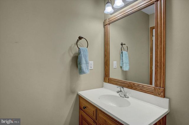 432 KARA WAY, Shippensburg, PA 17257
