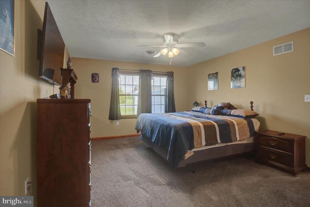 432 KARA WAY, Shippensburg, PA 17257