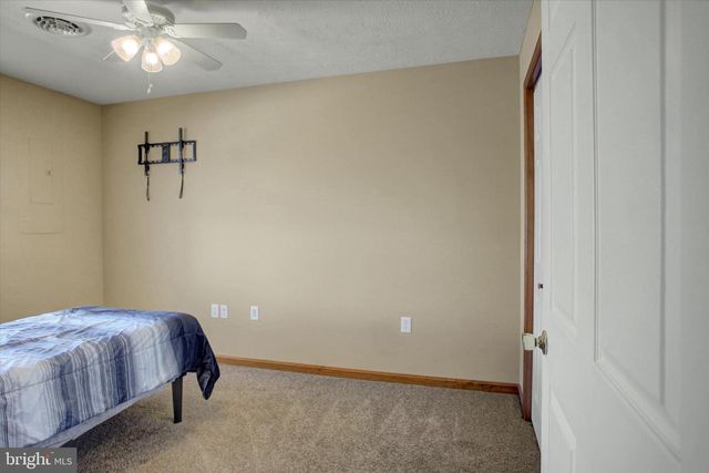 432 KARA WAY, Shippensburg, PA 17257