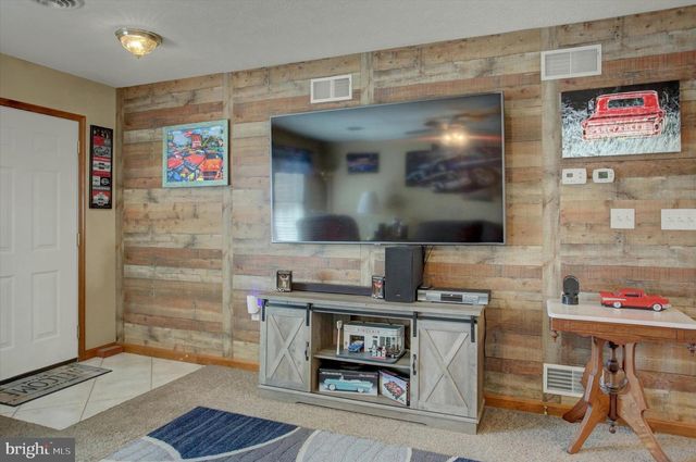 432 KARA WAY, Shippensburg, PA 17257