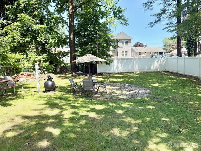 105 Old Post Road, Edison, NJ 08817