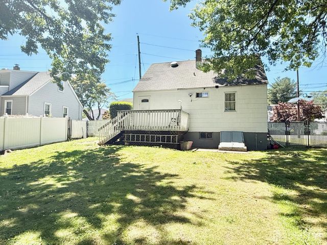 105 Old Post Road, Edison, NJ 08817