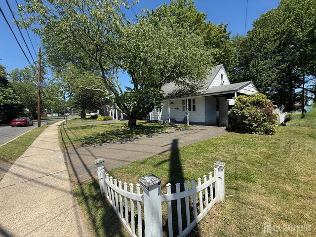 105 Old Post Road, Edison, NJ 08817