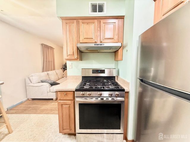 105 Old Post Road, Edison, NJ 08817