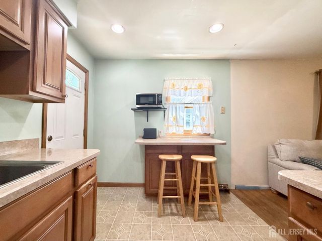105 Old Post Road, Edison, NJ 08817
