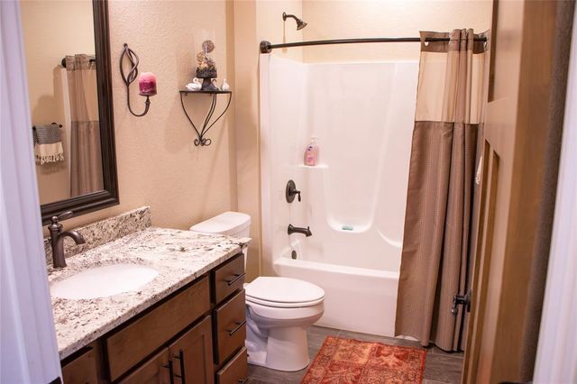 4252 Drier Court, Eau Claire, WI 54701