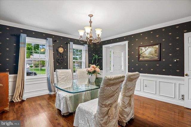 9612 KENTSDALE DR, Potomac, MD 20854