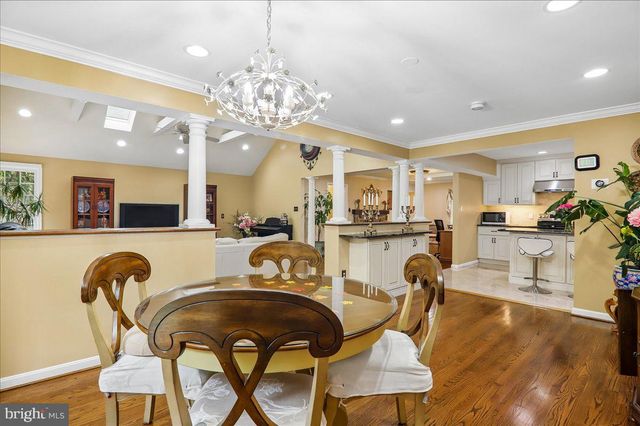 9612 KENTSDALE DR, Potomac, MD 20854