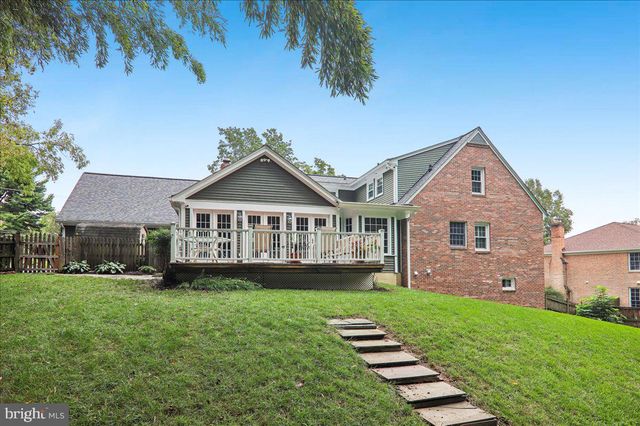 9612 KENTSDALE DR, Potomac, MD 20854