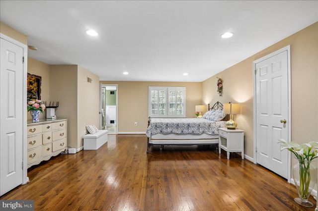 9612 KENTSDALE DR, Potomac, MD 20854