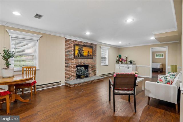 9612 KENTSDALE DR, Potomac, MD 20854